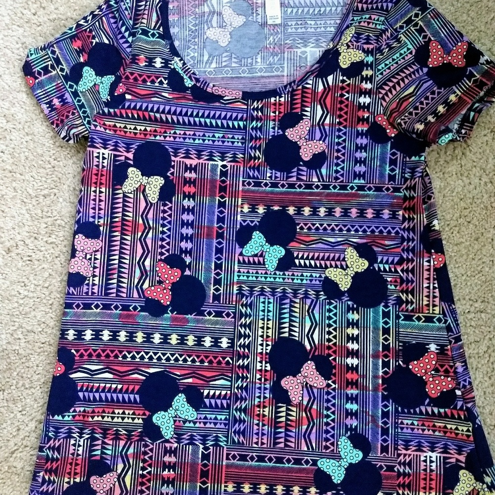 LuLaRoe Disney​ top size (xs)